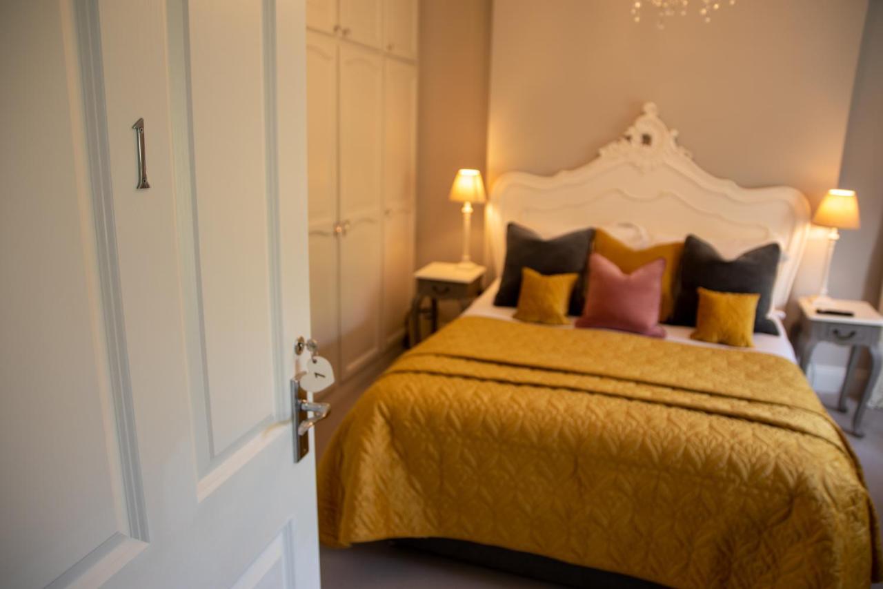 Apple Tree Bed & Breakfast *